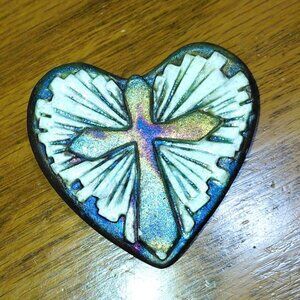 Jeremy Diller signed raku ceramic cross heart iridescent paperweight